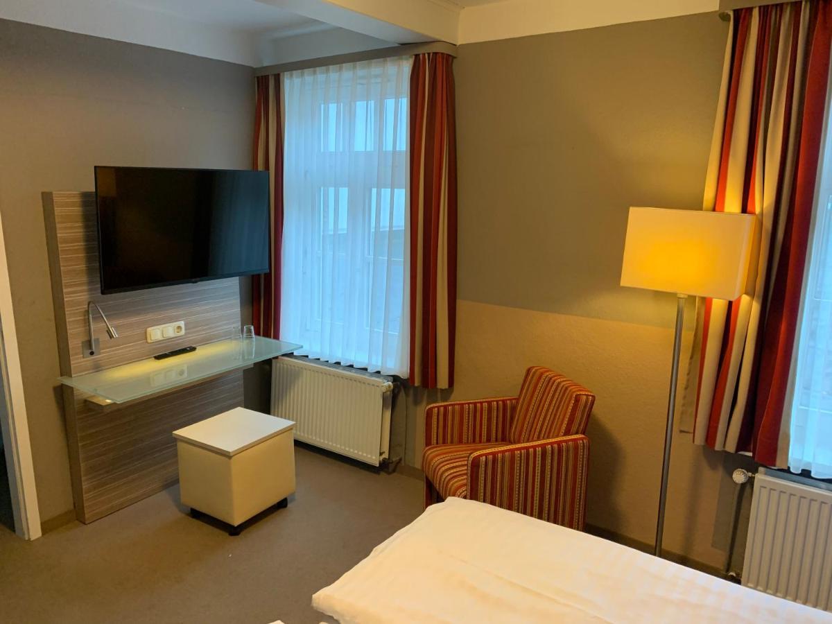 Hotel Goldene Krone Goslar Bagian luar foto