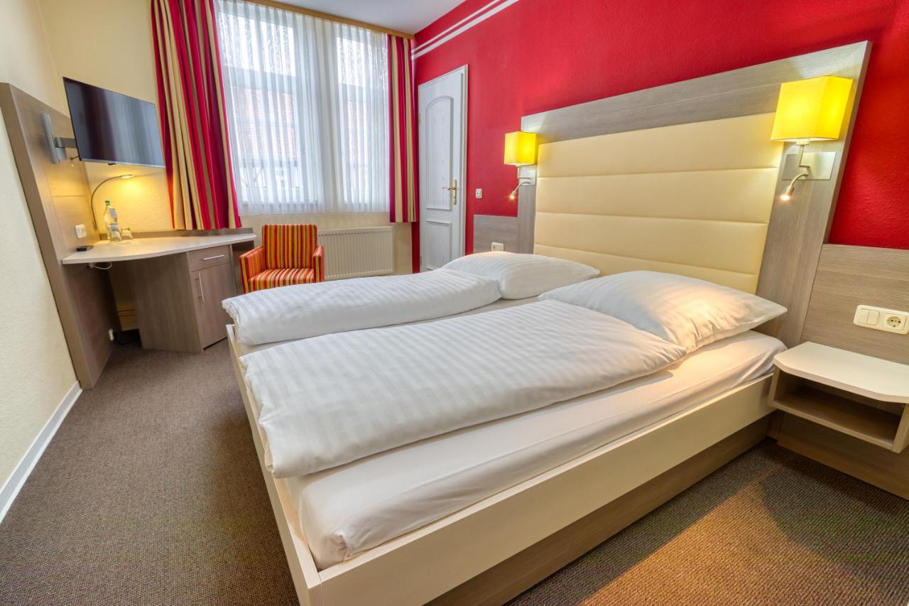 Hotel Goldene Krone Goslar Bagian luar foto